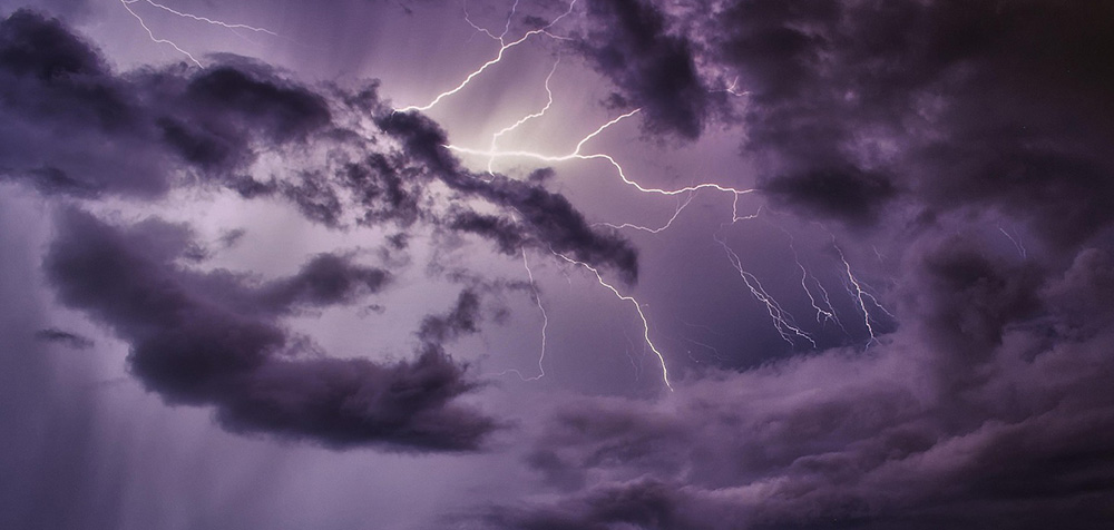 Symbolbild schwere Gewitter beenden Hochsommer 2026